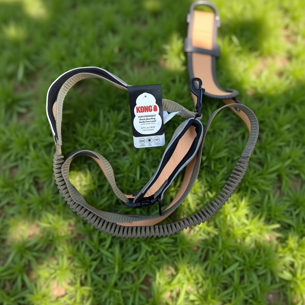 Dog Leash, Kong our strongest  shock absorbing Handsfree leash 6'x1" New , Beige